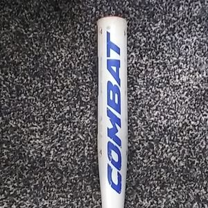 Combat baseball bat